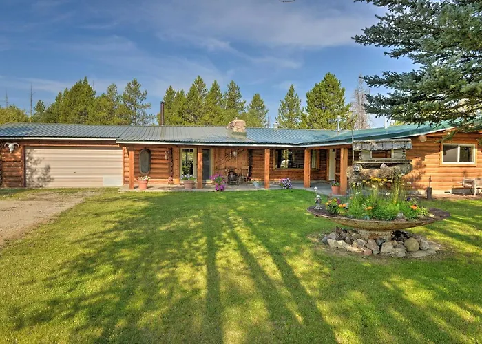 Cozy Wy Home: Rivers, Lakes, Mountains, Wildlife
